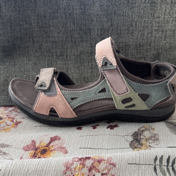 Ladies Sandals - Multi-Color - Picture 6 of 10